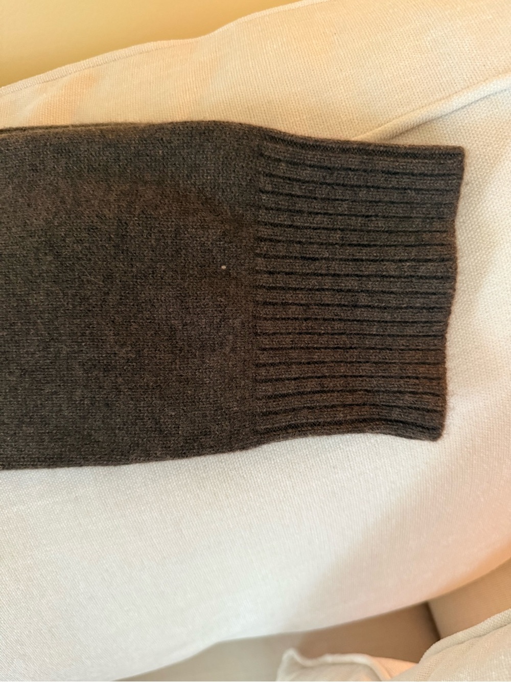 NWT Quince Mongolian Cashmere Crewneck Sweater, size small - Picture 9 of 11